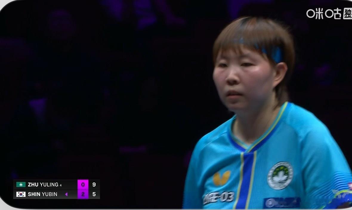 朱雨玲1-2申裕斌要有节奏变化 不能随着她的节奏她体力现在特别好