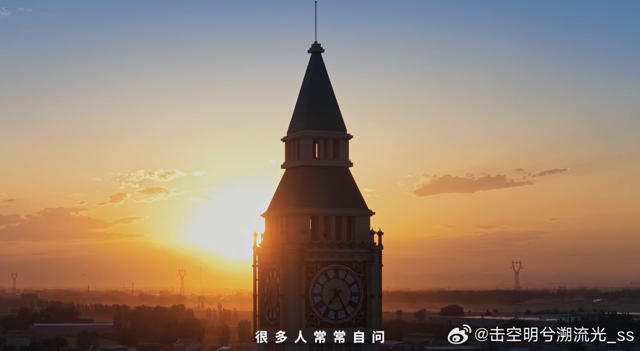 看河北麦收成了网友的顶级疗愈隆尧的麦田里，低头是沉甸甸的麦穗，抬头是稳稳的盼头。