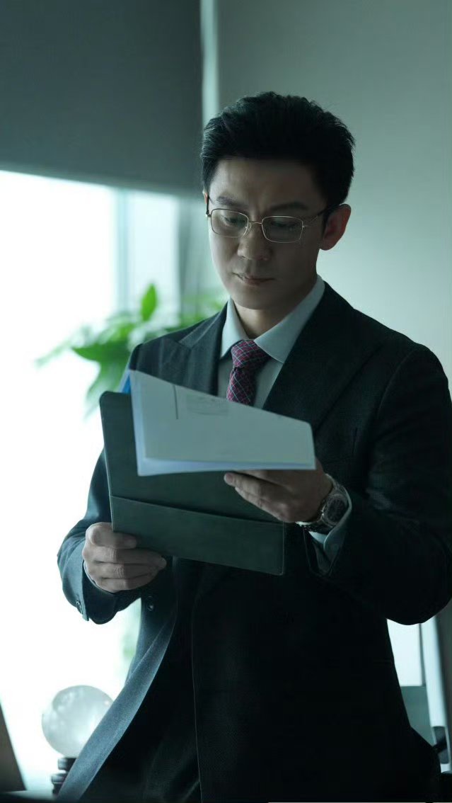 李晨还有多少惊喜是我们不知道的提起李晨很多人第一反应是综艺，可现在能看到他不断向