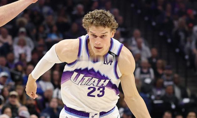 今日，NBA常规赛继续进行，爵士在主场迎战公牛。两队战至双加时，马尔卡宁目前32