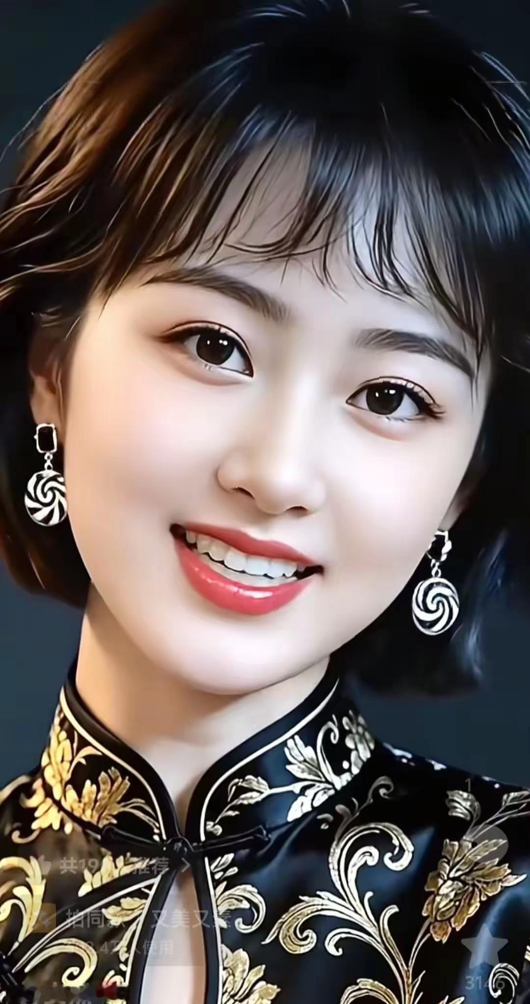 这姑娘笑起来真迷人，让我想到了刘诗诗和杨童舒。刘诗诗以CELINE全球品牌大使身