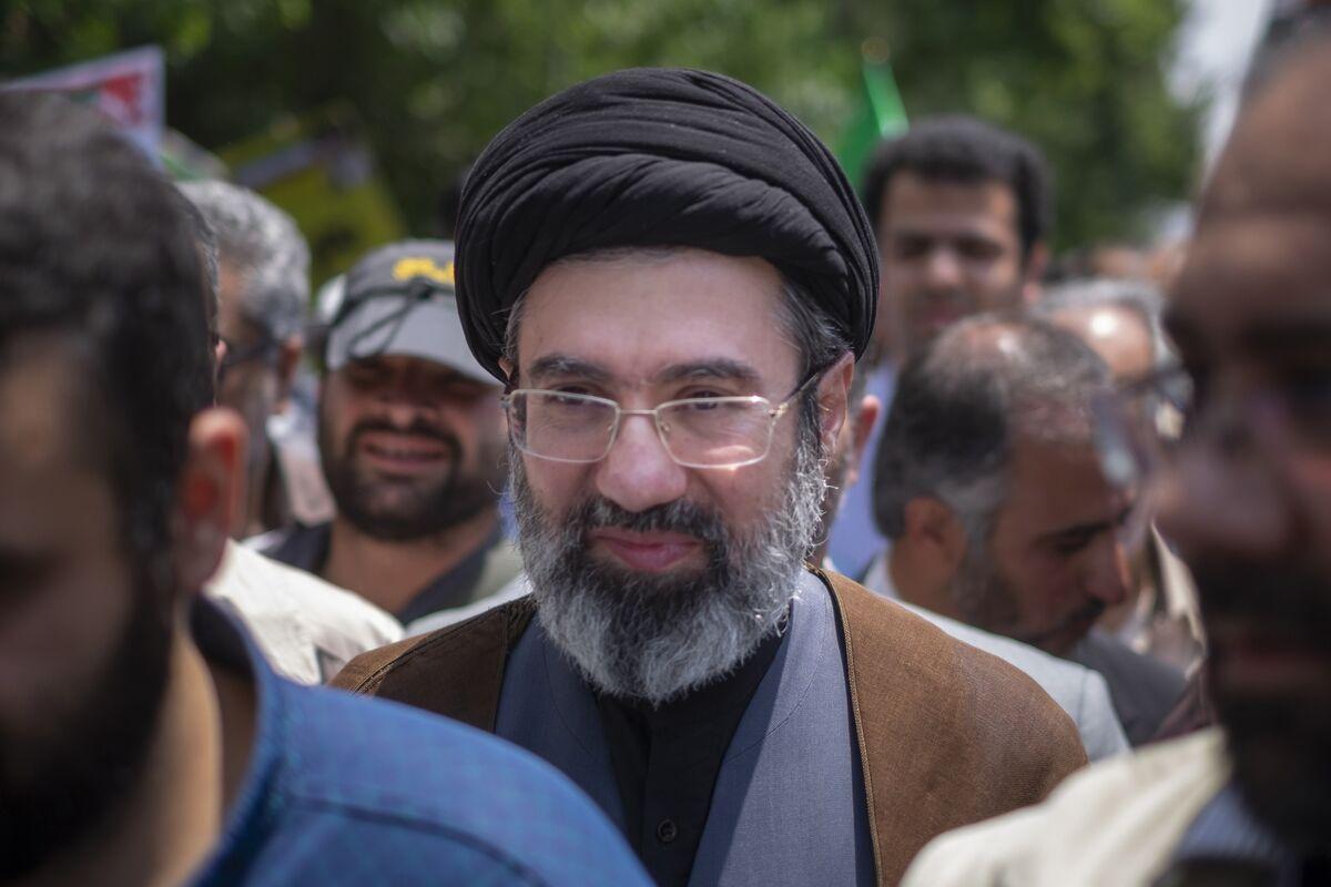 伊朗任命阿里·哈梅内伊之子为最高领袖