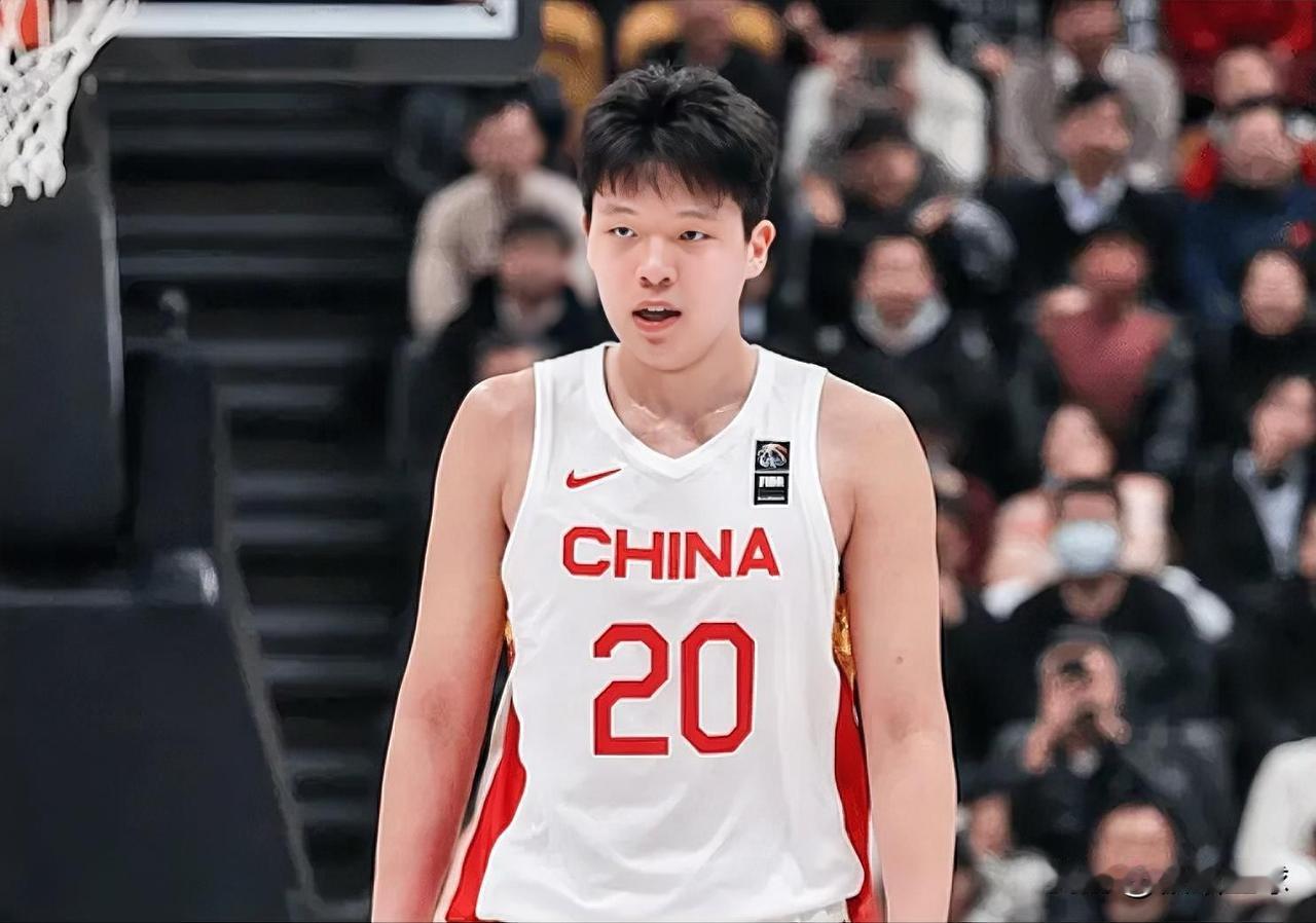 杨瀚森摊牌了！休赛期计划为国家队出征，争取赢下每场比赛

当NBA季后赛的硝烟渐