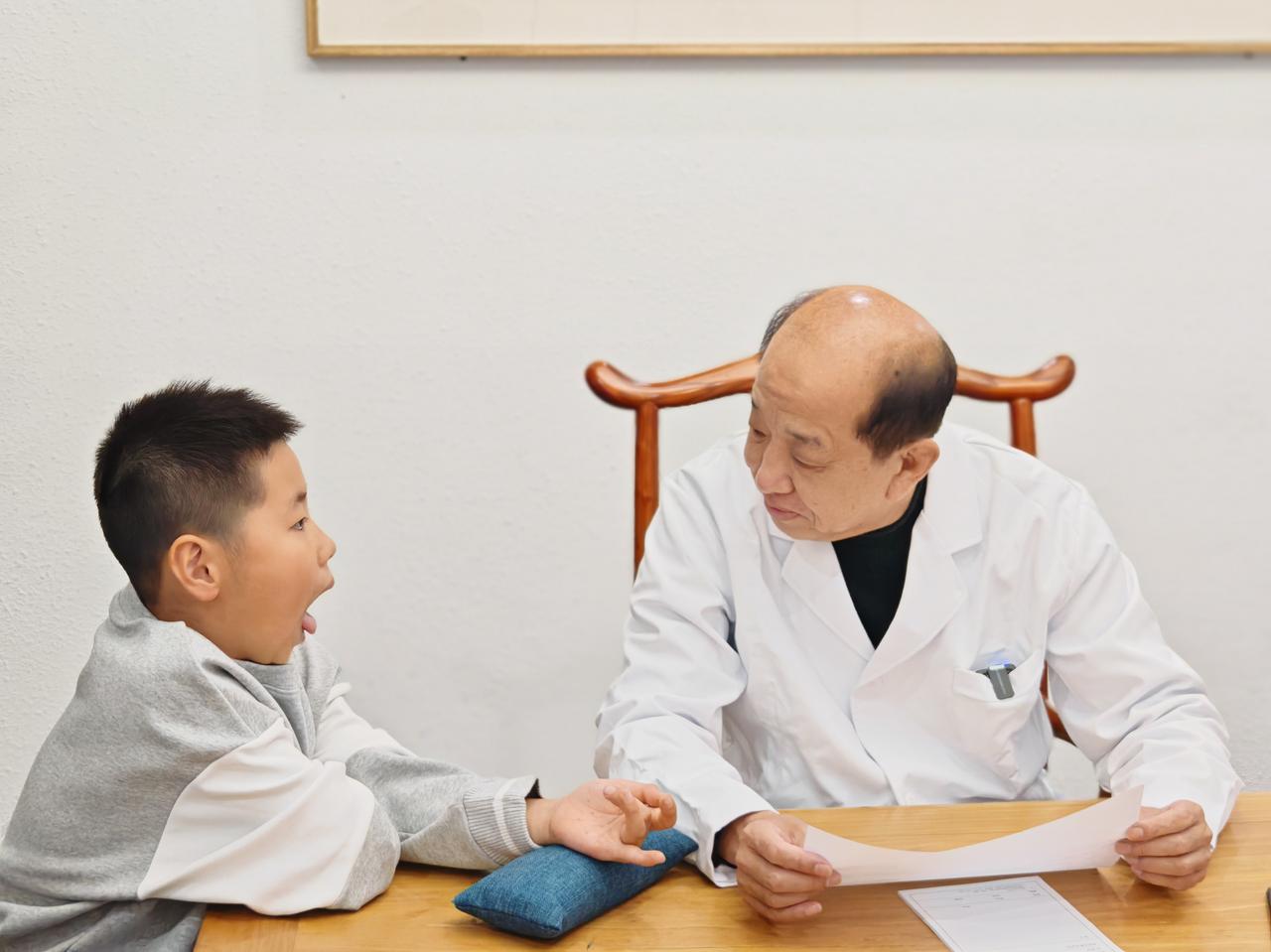 ADHD孩子入睡困难？4个科学方法，帮娃轻松入睡
各位ADHD娃的家长，你们是不