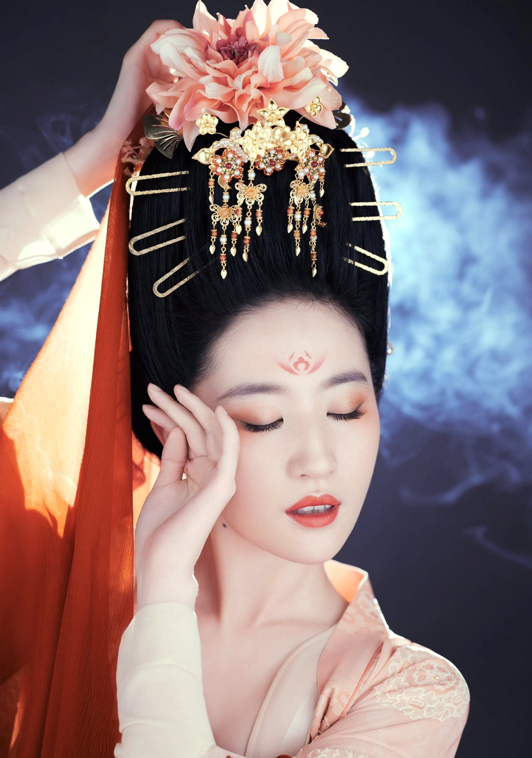 唯有牡丹真国色，花开时节动京城！刘亦菲梦华录花月宴高清剧照 ​​​