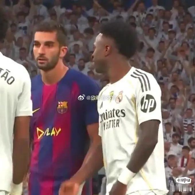 用上兵法了！费兰问维尼修斯：点球不是你罚了？后者笑答不在乎西甲转播方《Movis