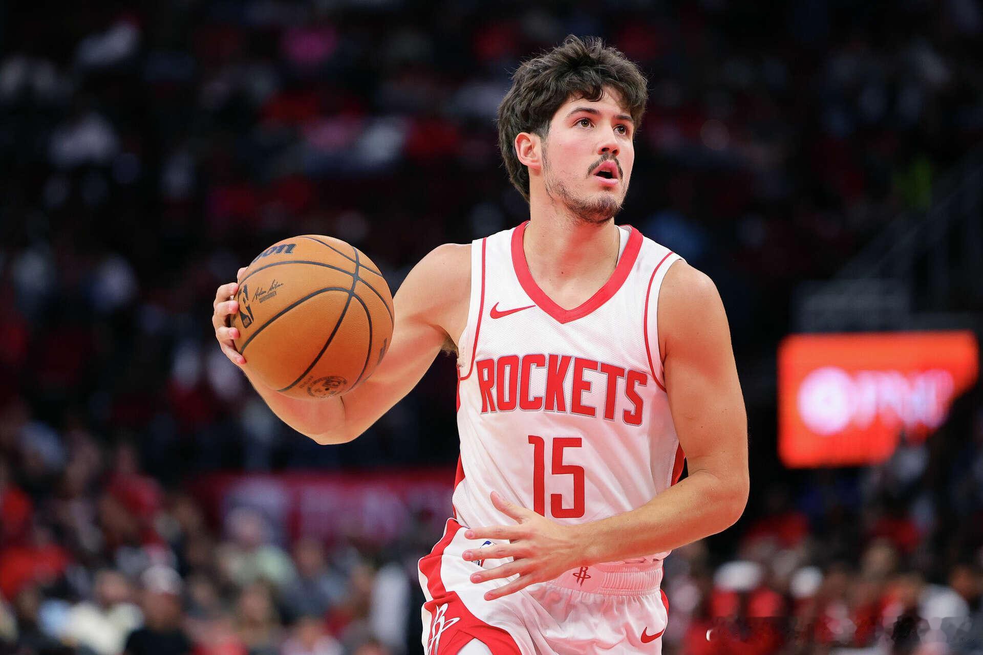 NBA[超话]  Reed Sheppard 谈到他希望在第二年取得的成就：“最