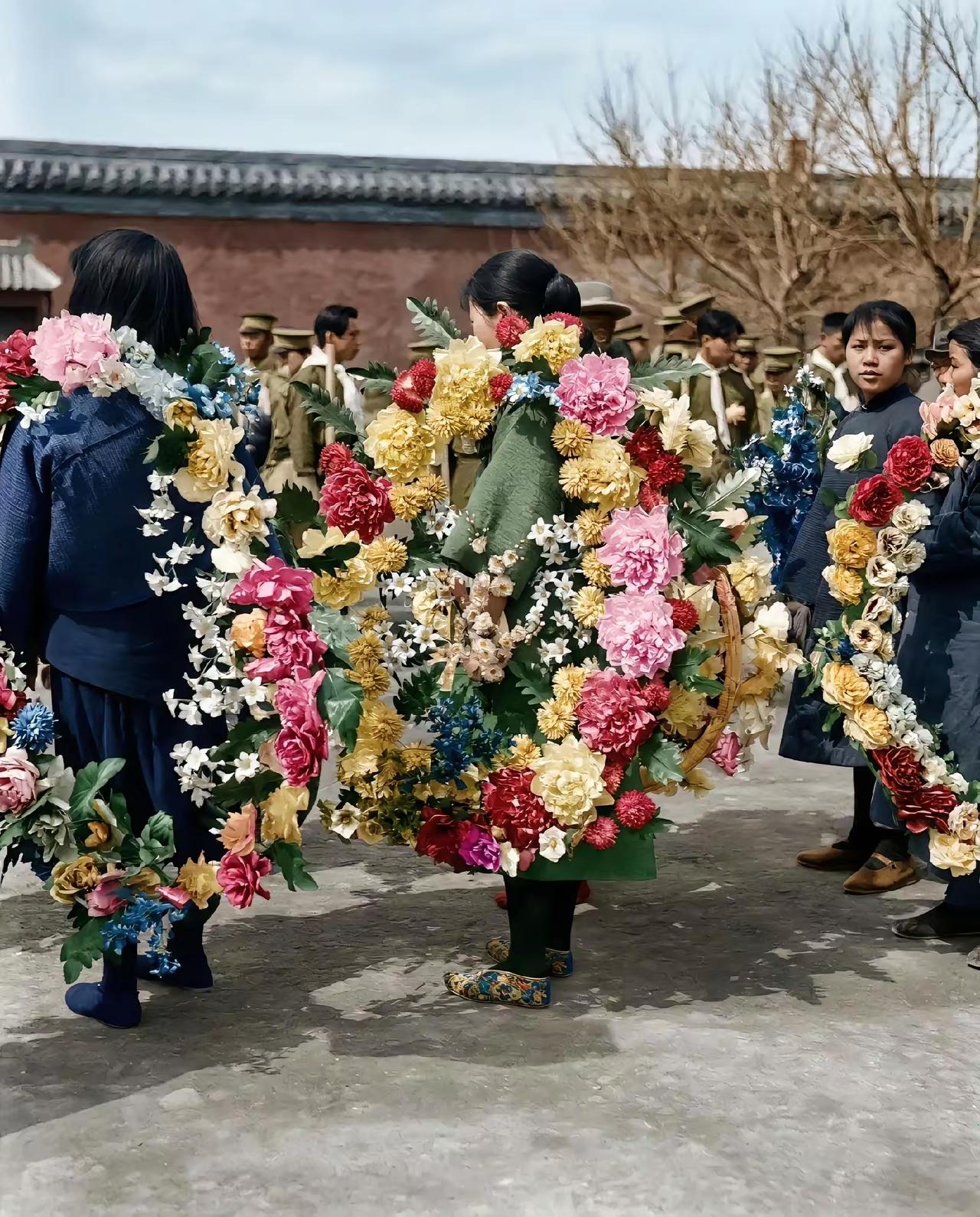 1925年3月孙中山在北京因肝癌辞世，享年59岁。
1929年6月1日，遗体迁葬