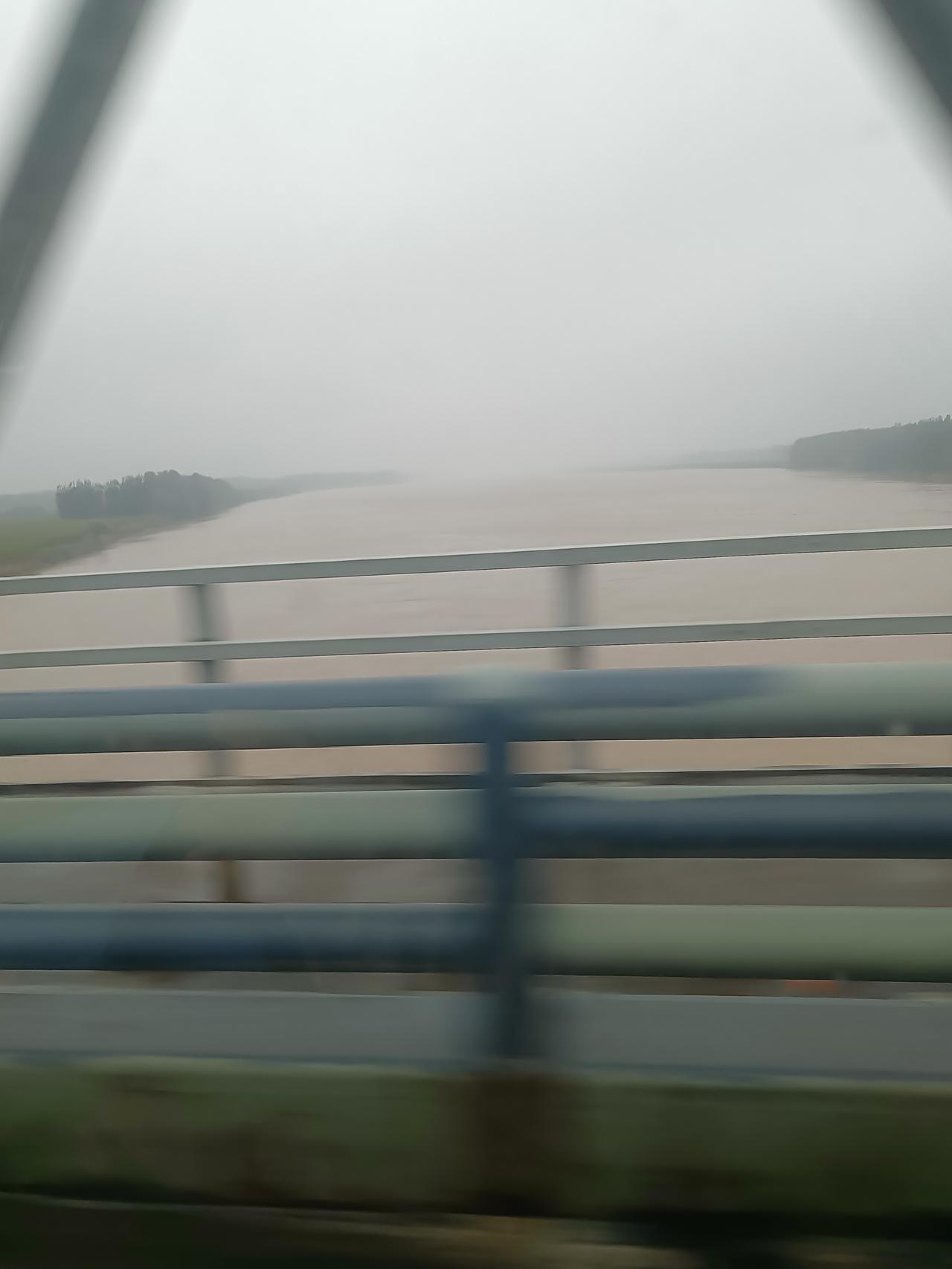 万里黄河水滔滔