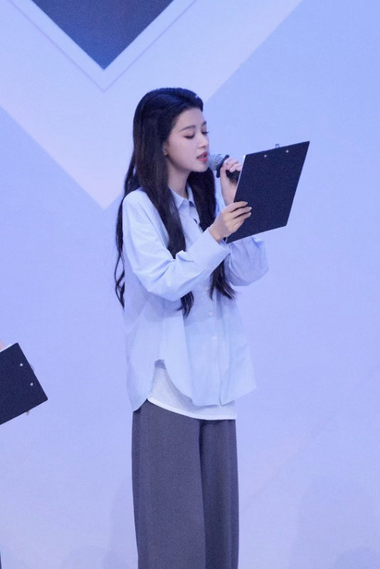 孙怡自己的粉丝自己疼 孙怡真的把宠粉刻进骨子里，把粉丝当成小孩用心对待！温柔气场