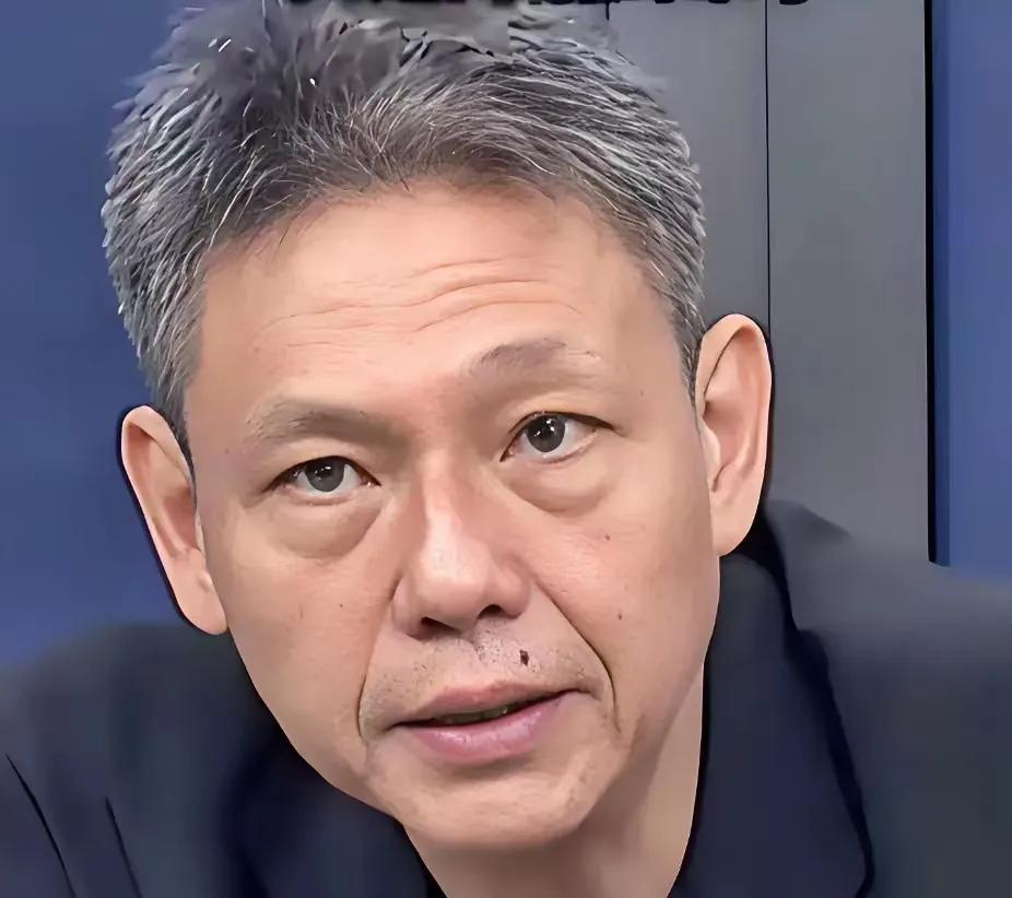 台湾时事评论员谢寒冰说，菲律宾经常到南海来挑衅，现在菲律宾的石油储量告急，又来向