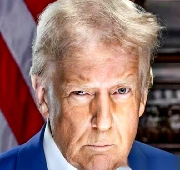 特朗普在白宫搞装修，半个月里被自家法官连扇了三个耳光。
他想砸3亿美金，把白宫宴