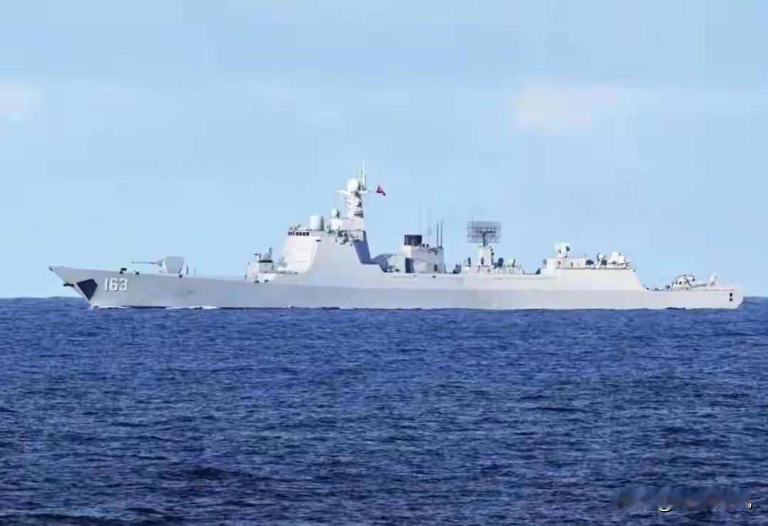 趁着中日剑拔弩张，菲律宾飞机侵闯渚碧岛，解放军“开火警告”
 
2025年12月