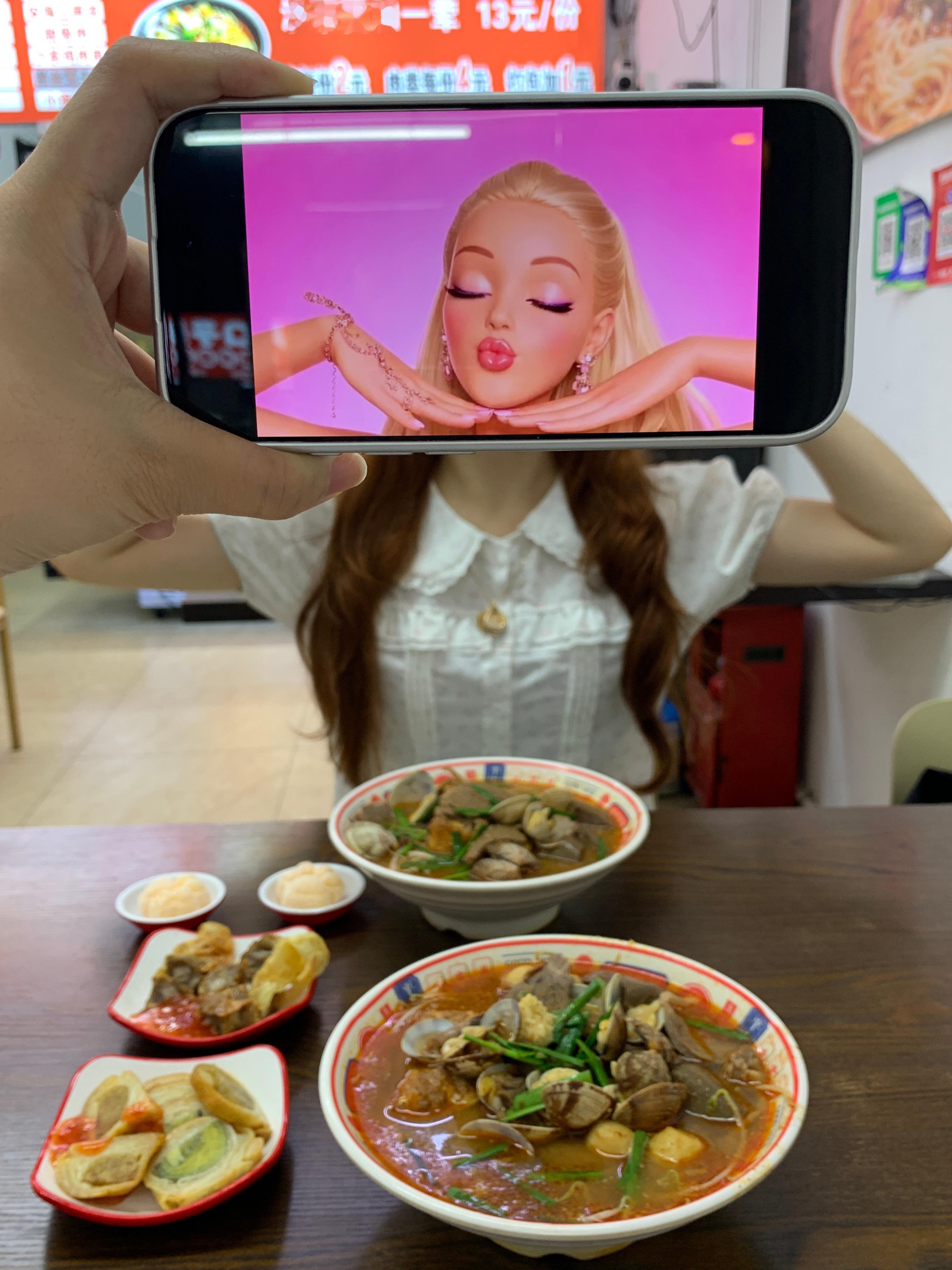 替你们急头白脸的吃了碗沙茶面 