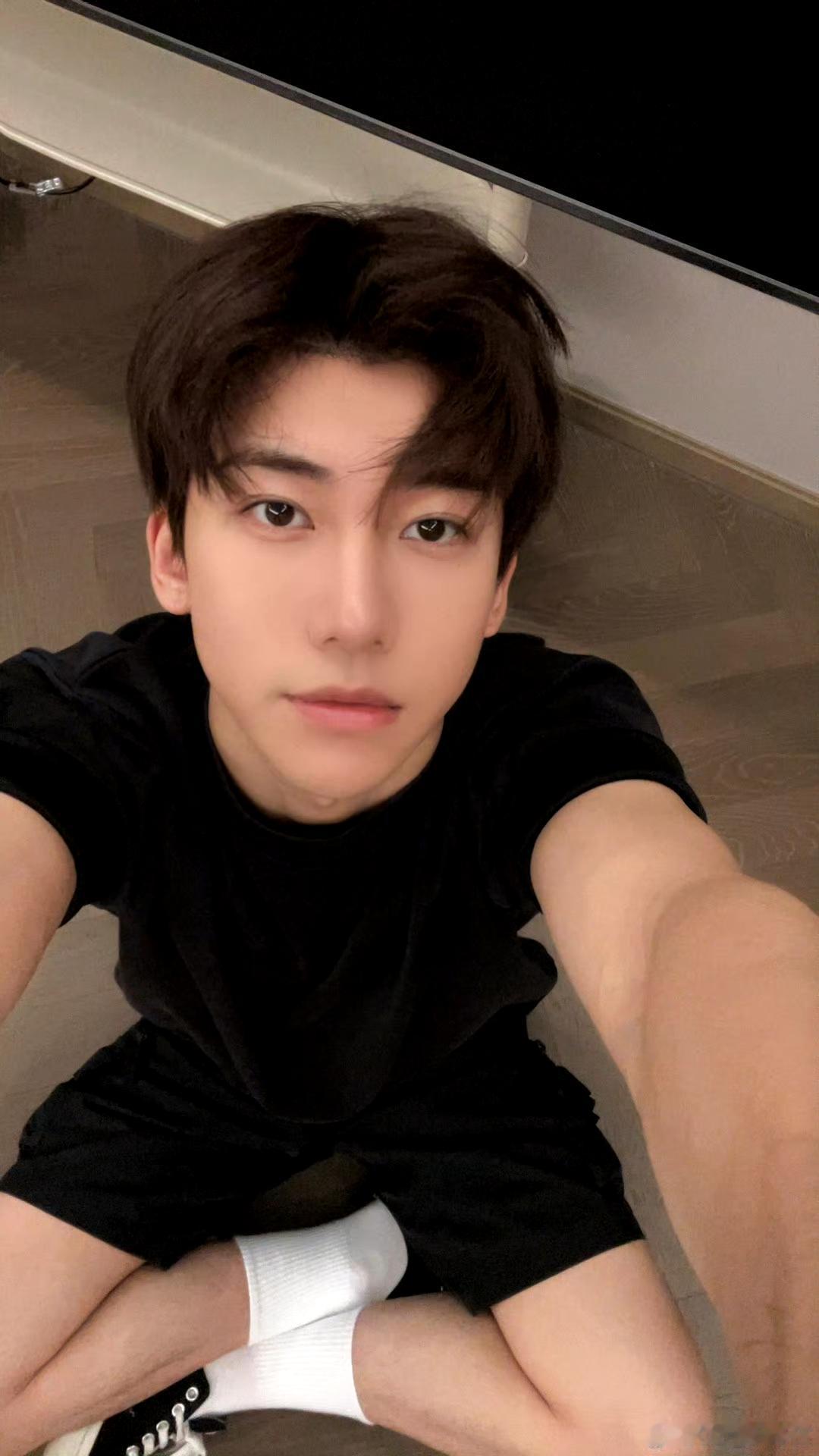 丁泽仁“唯一的姐”发了道歉声明，被丁泽仁告了名誉权赔了5万！

不过这个事情现在