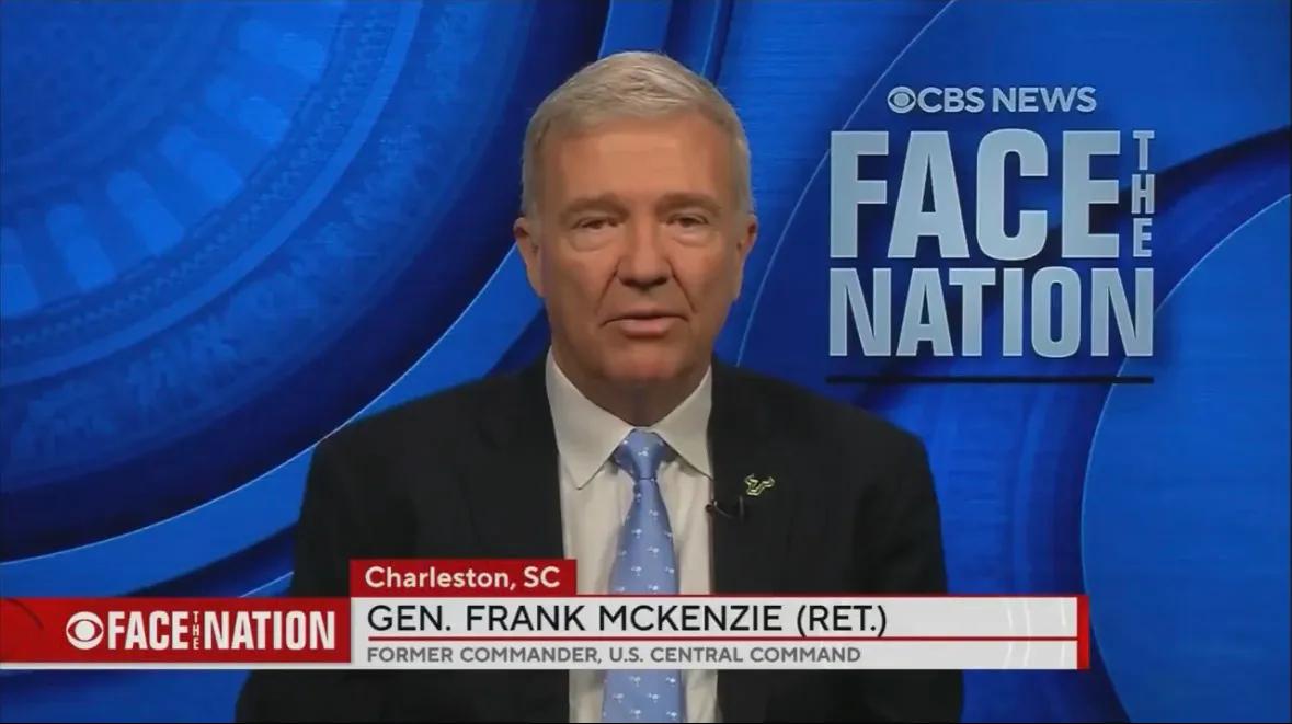 关于废了好几架飞机救了个武器系统官值不值得，美军前中央司令部司令、退役将军弗兰克