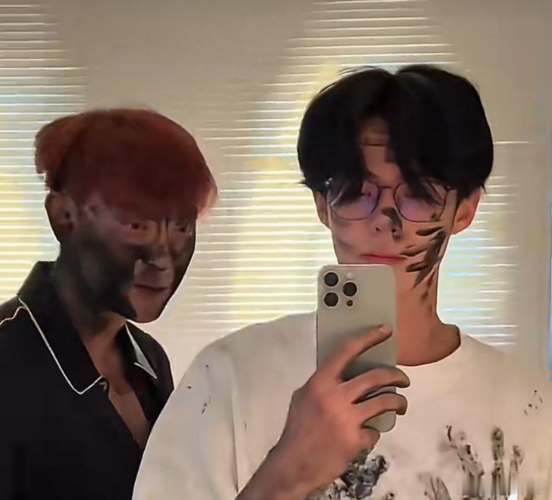 王鹤棣最高端的唤醒服务最朴素的方式  被王鹤棣狠狠戳中笑点！别人的唤醒服务讲究精