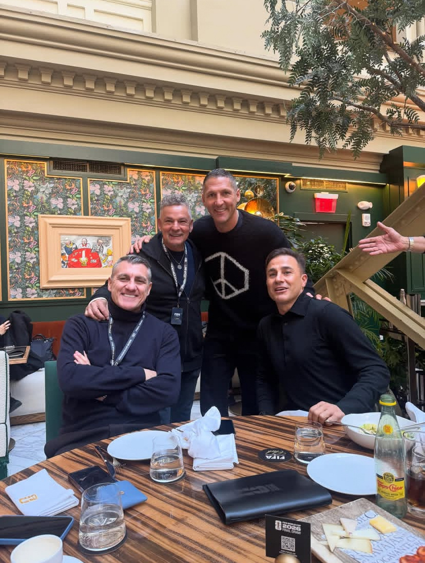 昔日隊友再聚首，兩鬢白髮話當年…有國家隊系列，亦都有聯賽冠軍回憶，更不乏人生勝利