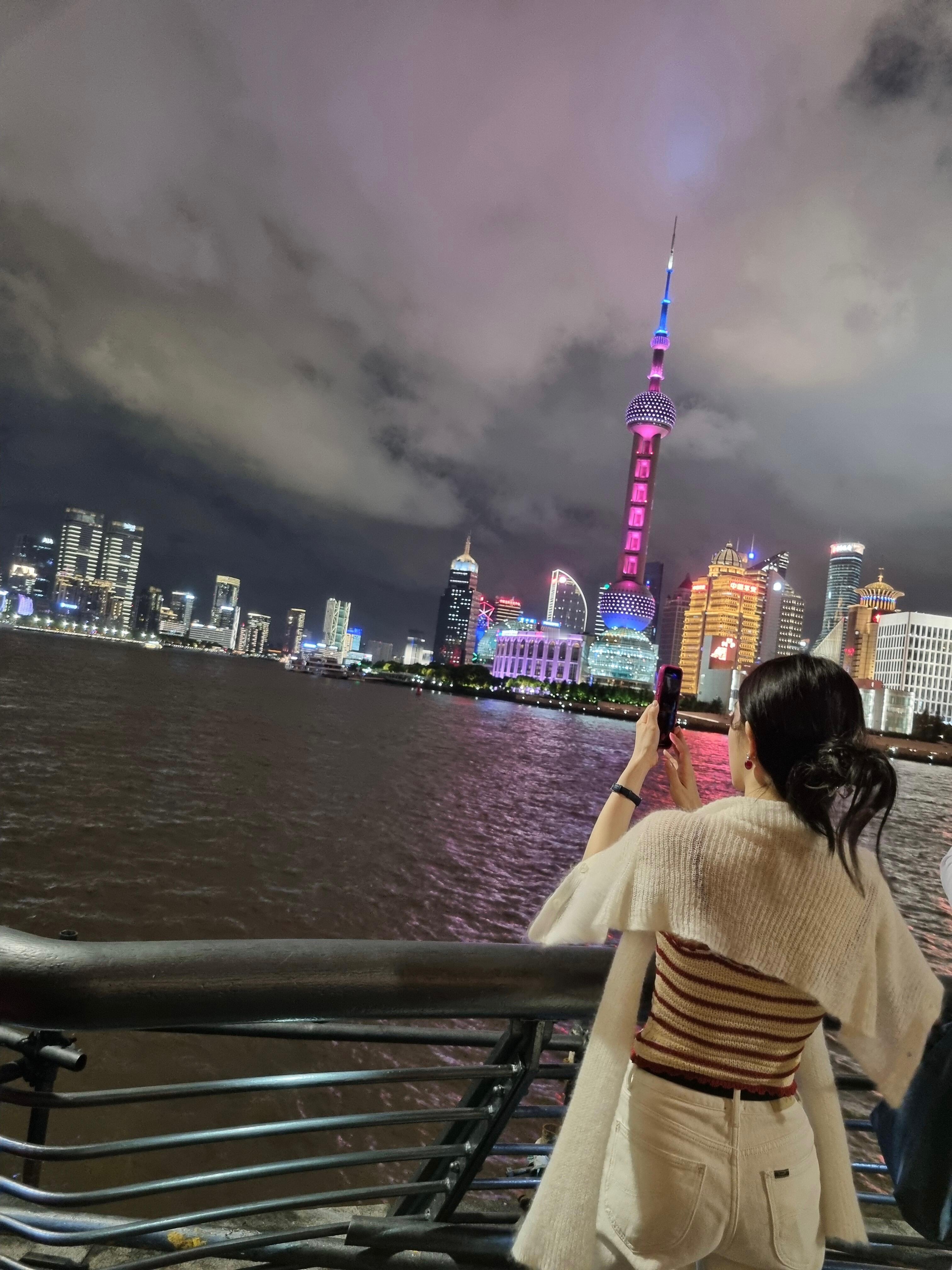 大城市就是机会多，裴珠泫来好几次上海了都[期待] ​​​