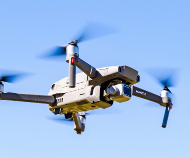 脸都不要了！俄罗斯媒体放出一组数据，说中国每个月能生产出50万架无人机，战时还能