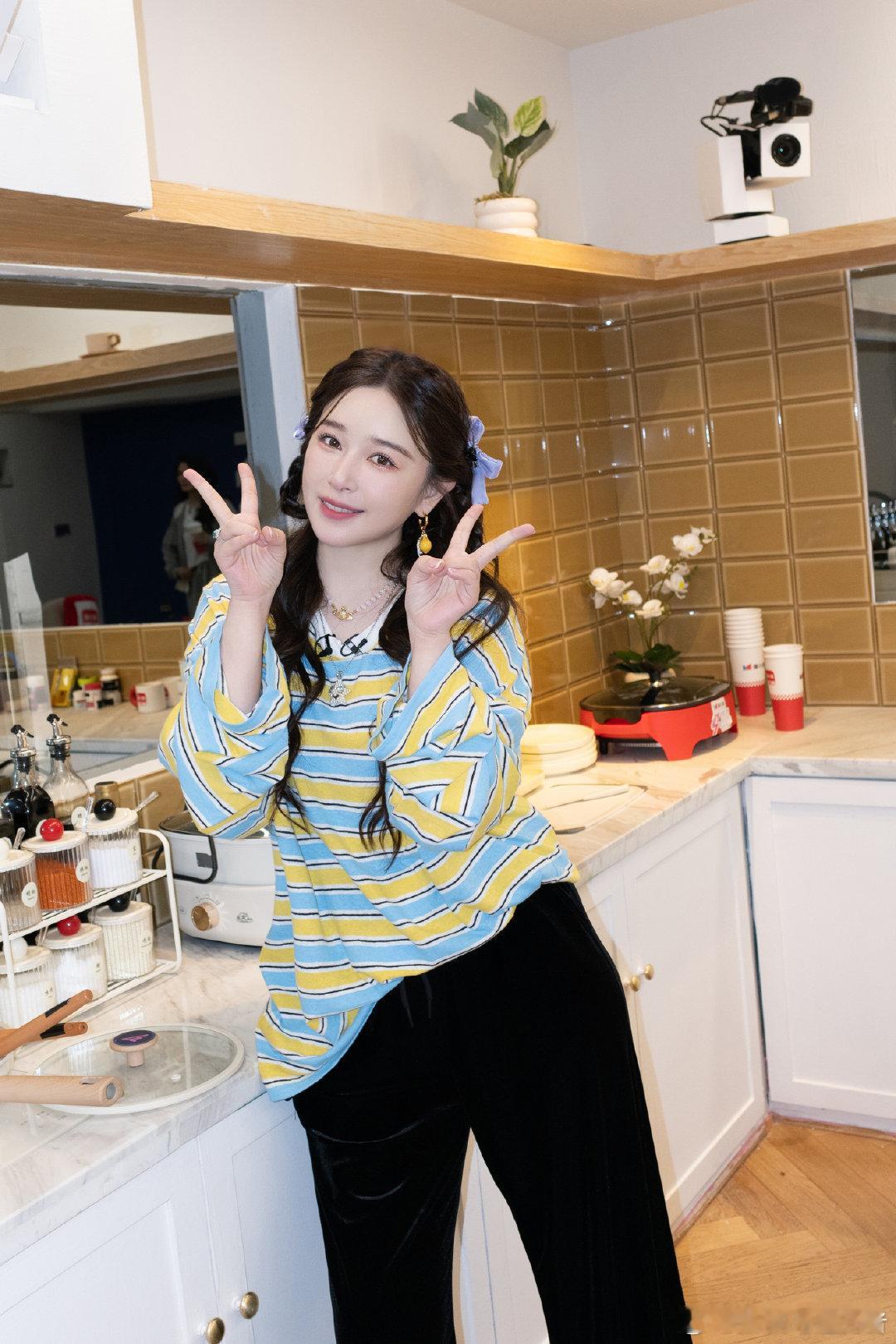 阚清子老公是她的榜一大哥 看到这个消息，我直接酸成柠檬精！自家老公当榜一大哥，这