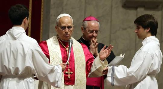 【首位美国教皇公开反对特朗普的政策】教皇利奥十四世批评美国对伊朗的打击行动，称其