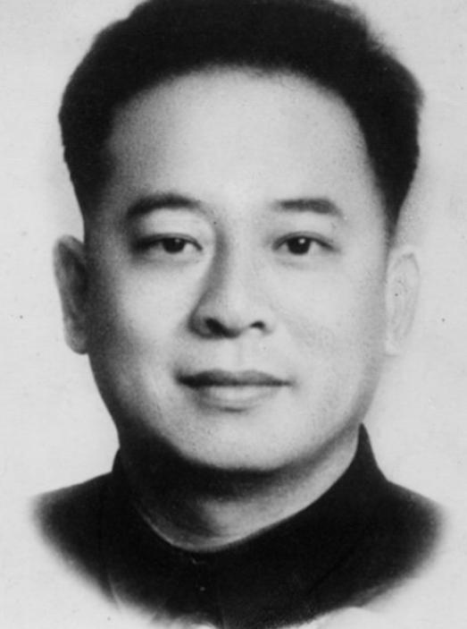 1949年，敌人让杨钦典把白公馆剩下的19名地下党员全部杀了。这时，一个地下党员