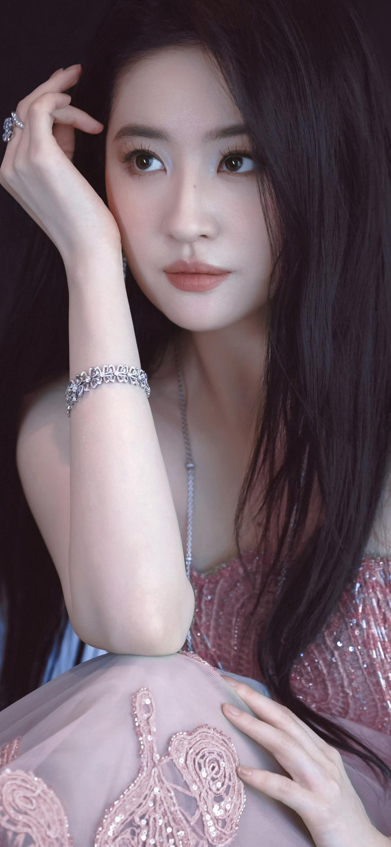 这种类型的女生，你觉得性格会是怎样的？