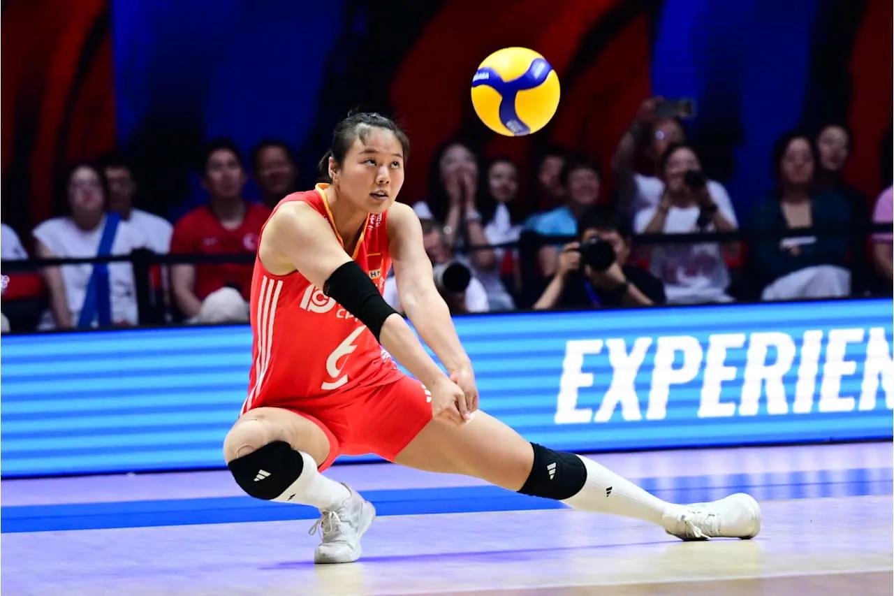 中国女排2-3土耳其女排，球员得分：

庄宇珊25分，53扣22中，1失误4被拦