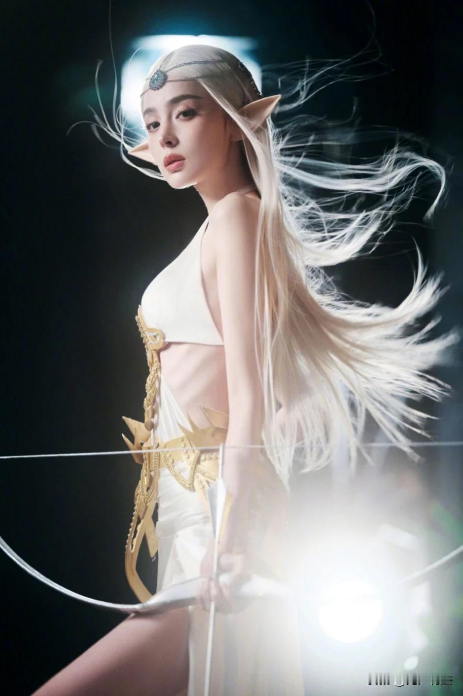 娜扎Cosplay精灵女孩，大家觉得怎么样？
个人觉得，古力娜扎虽然漂亮，但是珠