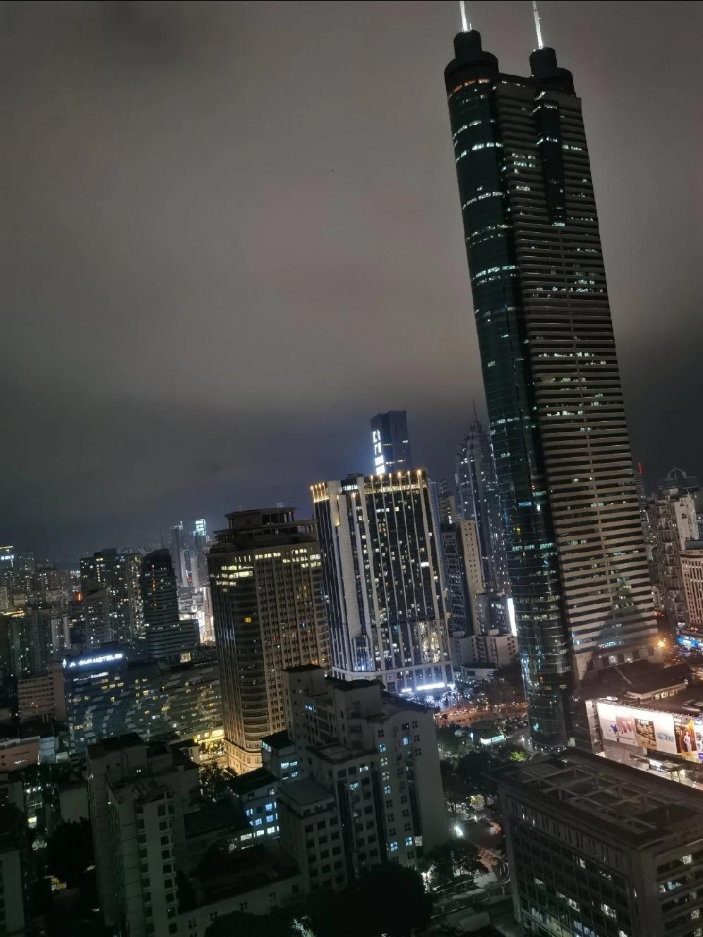 不管别人怎么看，
我真的觉得，人到中年，朋友越少越自在，
平时不用浪费那么多时间