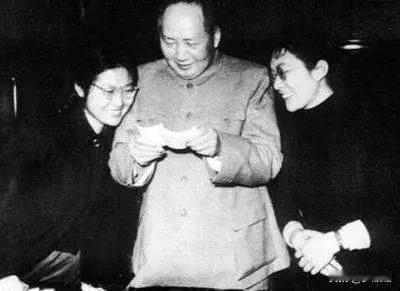 女演员未婚先孕，被批判得抬不起头，毛主席如何看待？

有一个姓林的空政歌舞团演员