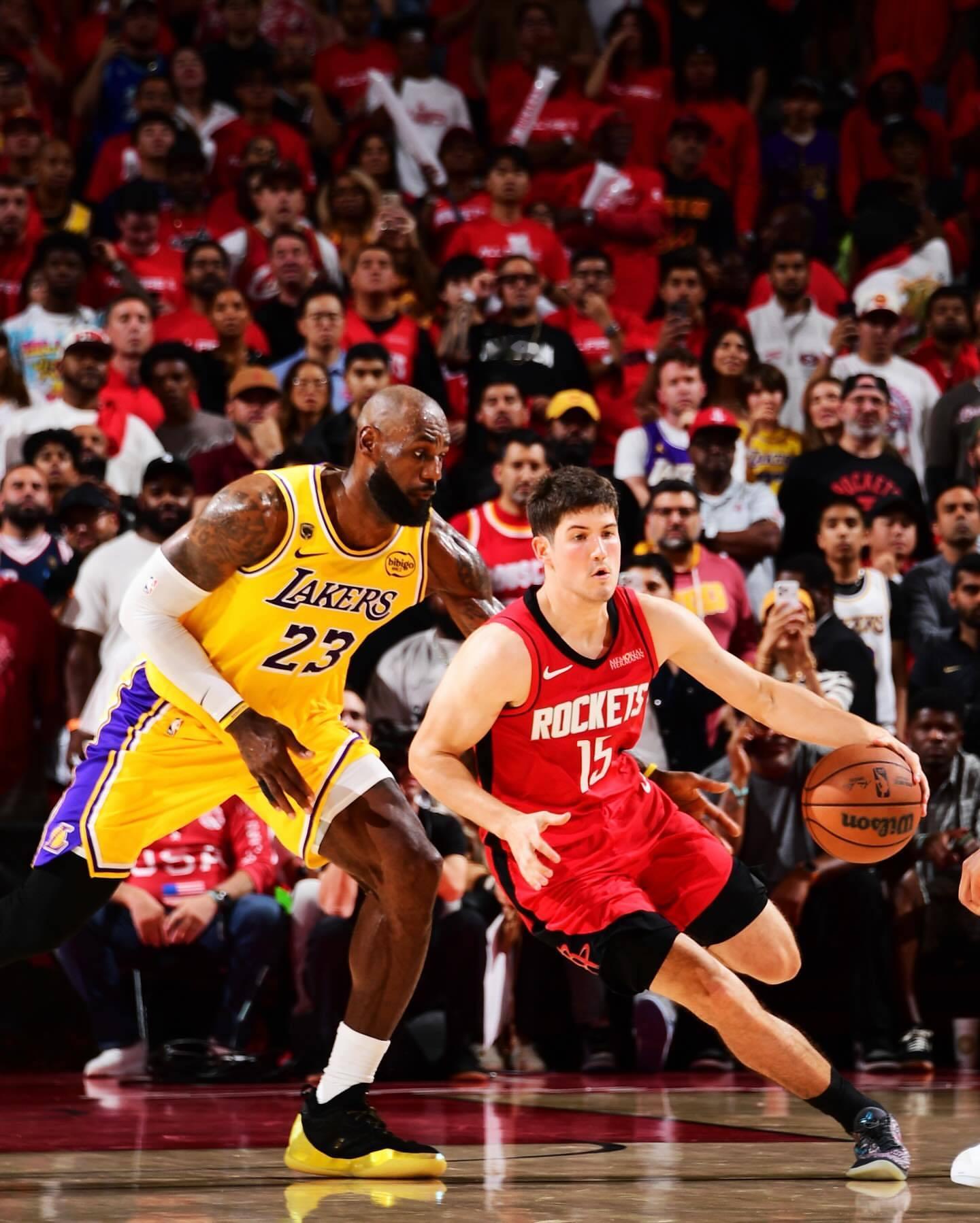 Playoffs are different!湖人vs火箭湖人3比0火箭