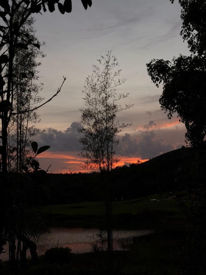 黄景瑜拍的云南白天与黑夜、黄景瑜镜头下的云南云南的昼夜浪漫，被黄景瑜完美捕捉，白