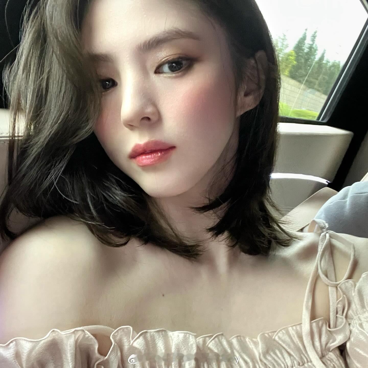 韩素希ins晒照，姐的美貌毋庸置疑～ ​​​