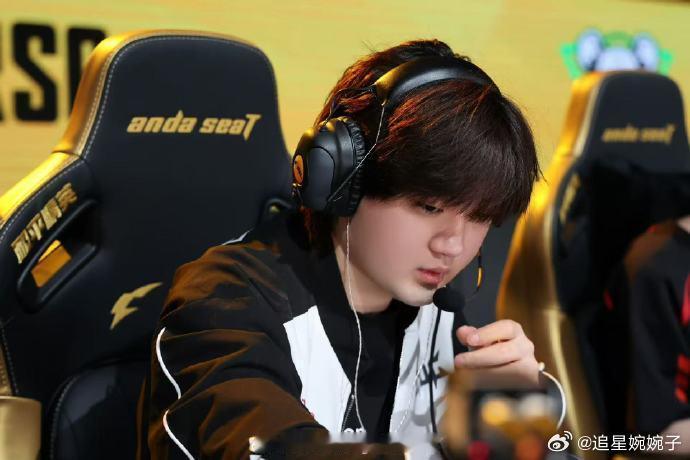 JDG导师夏季赛首个MVP完全燃起来了，JDG在这场比赛终于拿下了首个MVP有这