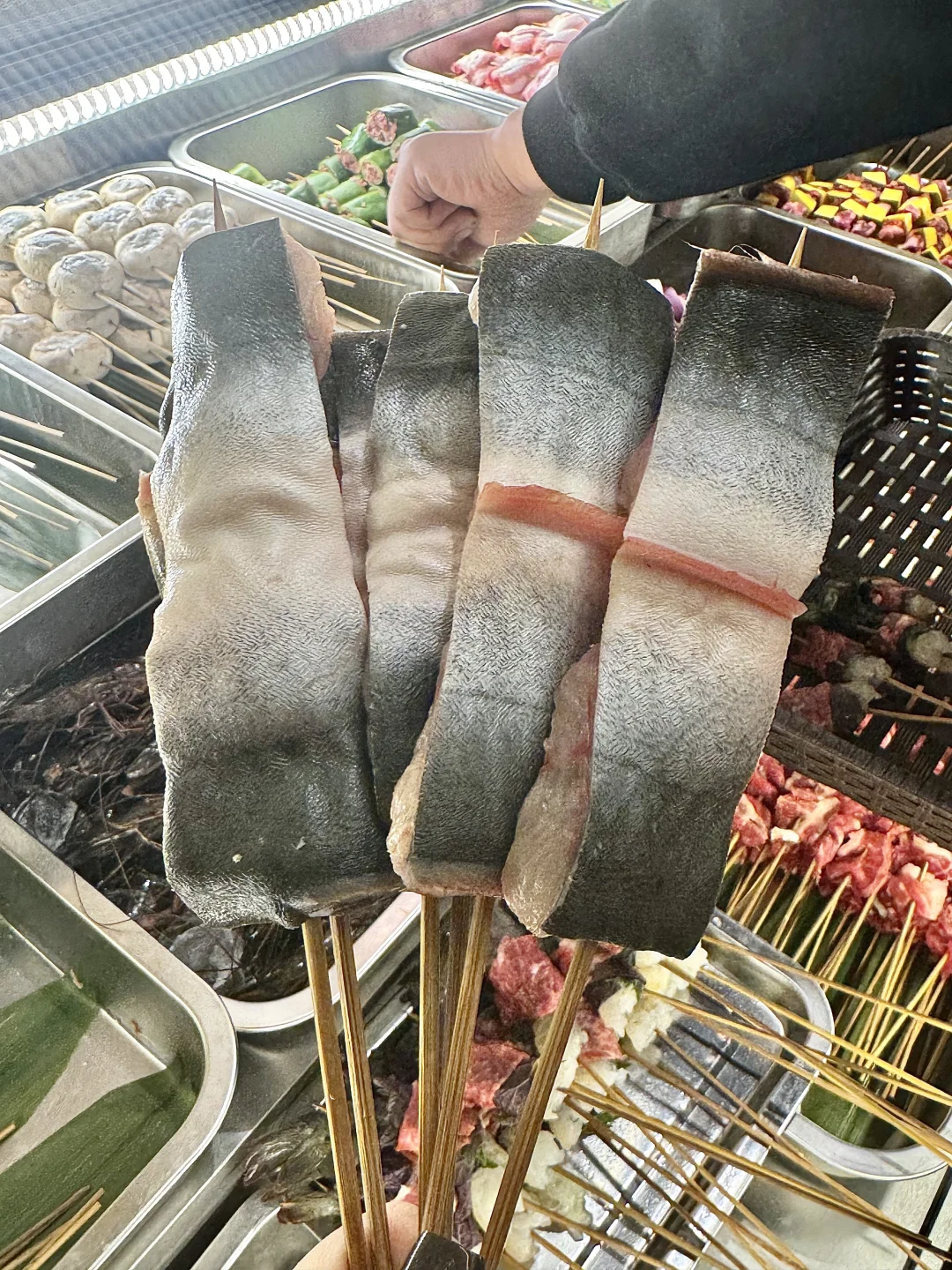 谁能给我解释一下花都这家烧烤店！！