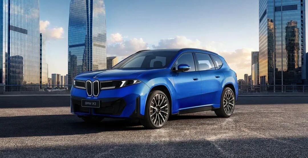 车市热门 宝马正式发布新世代iX3长轴距版官图，新车将于2026北京车展正式公开
