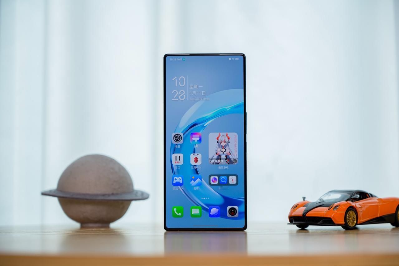 红魔11S Pro+上手，正反纯平+真全面屏+水冷散热，还有整机防水，谁说颜值和