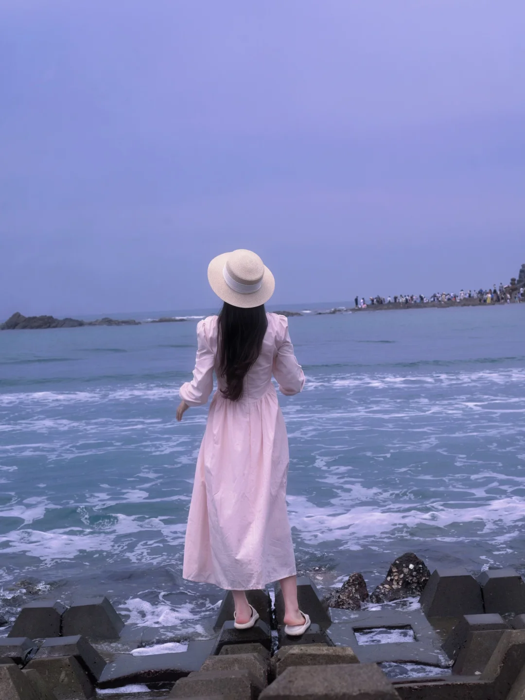 出游穿搭｜被这身粉色连衣裙硬控了