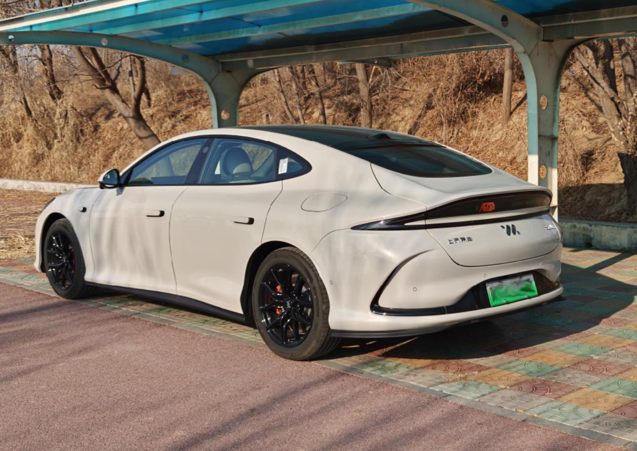 12月1-31日，全国乘用车市场零售229.6万辆，同比去年同期下降13%，较上