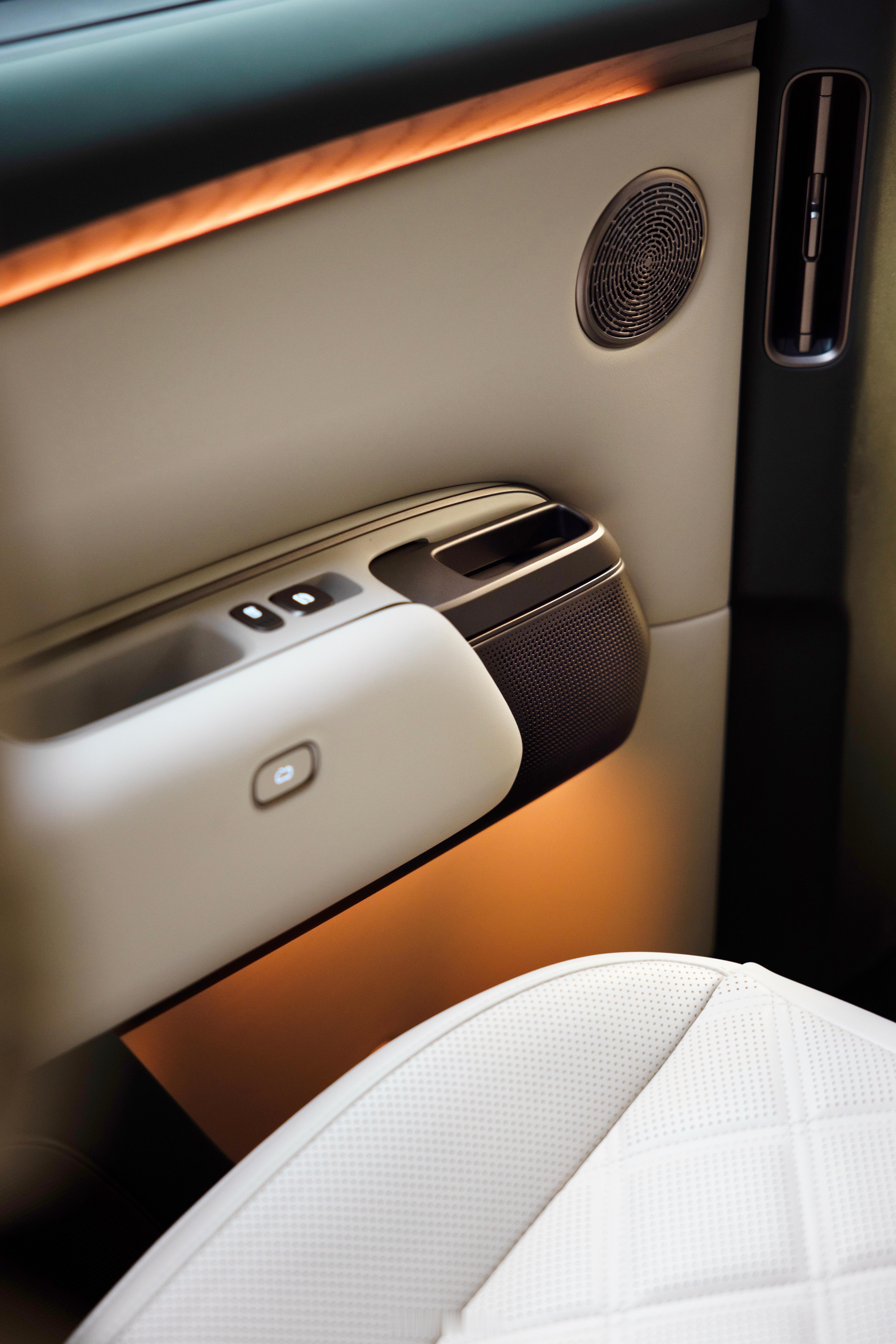 调亮了之后颜色更准了