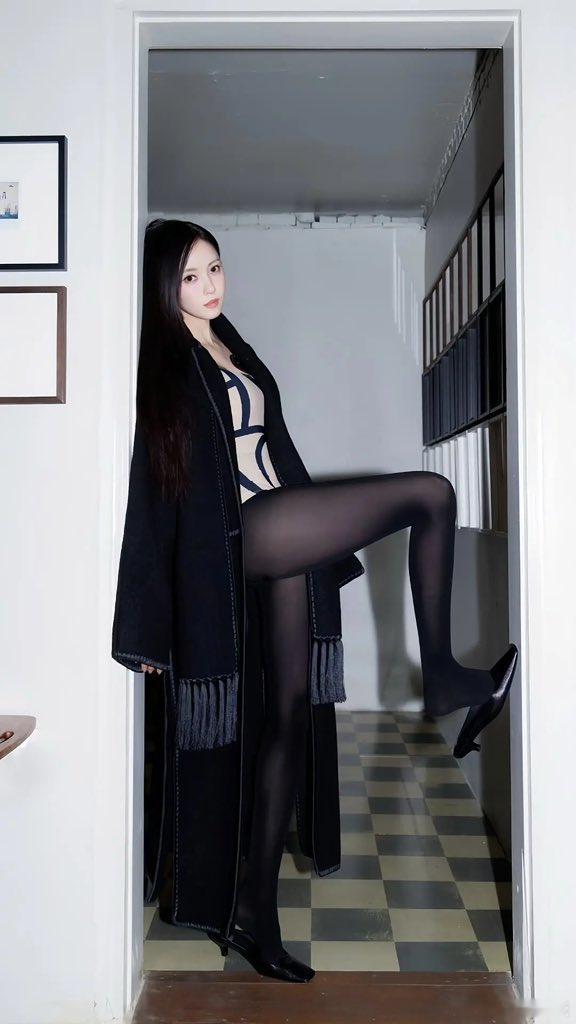 朴孝敏 黑丝美学 
