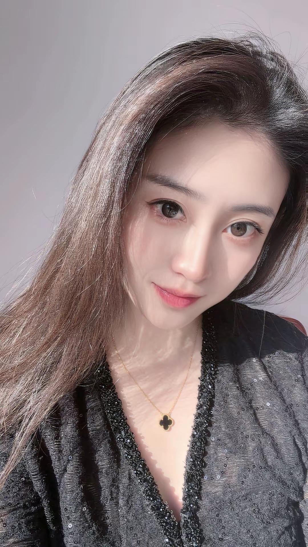 冰肌自是生来瘦，那更分飞后