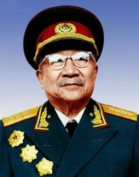 1949年，张云逸向毛主席抱怨：“省会设在南宁太偏，开会得绕道，不如搬到柳州！”