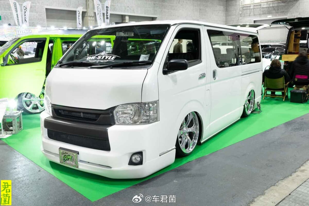 海外玩家的低趴丰田面包车我和汽车的日常 大v聊车