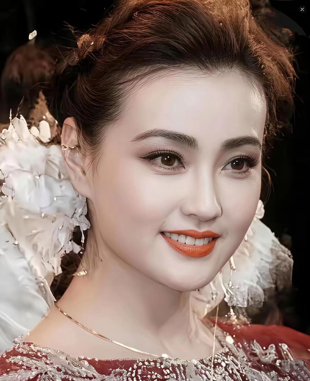 能认出这是谁吗？