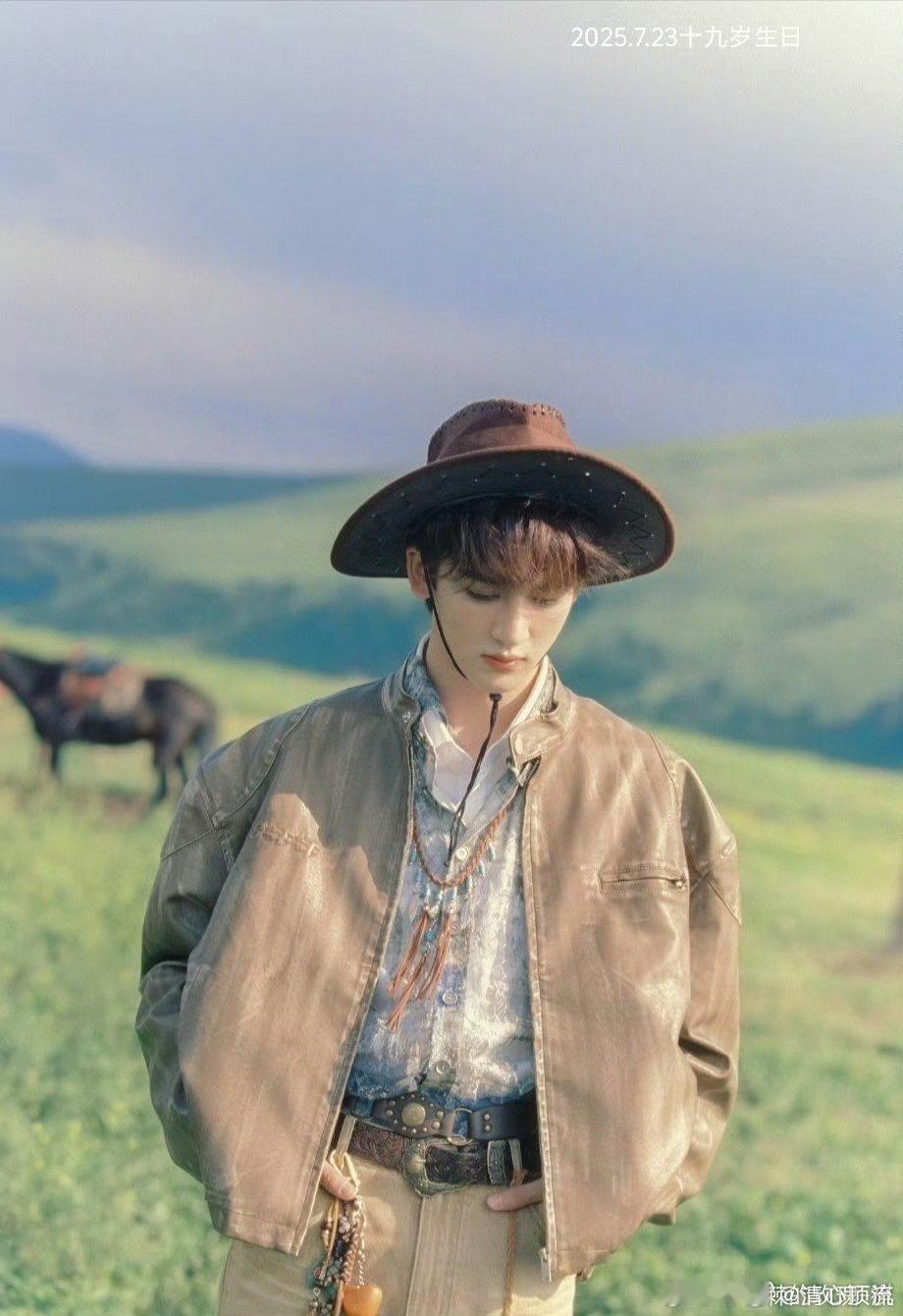 邓佳鑫唱了天天想你 谁在邓佳鑫个人专场听到《天天想你》时疯狂心动！他开口那刻满场