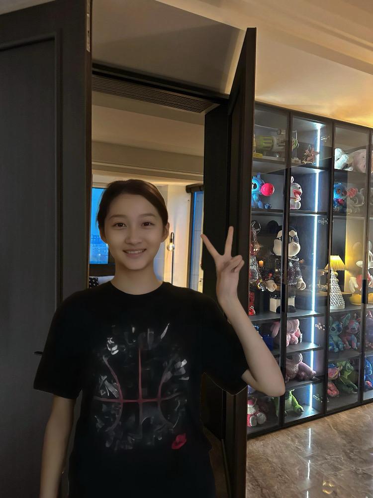 鹿晗是真男人 没想到我姐也是真女人关晓彤
