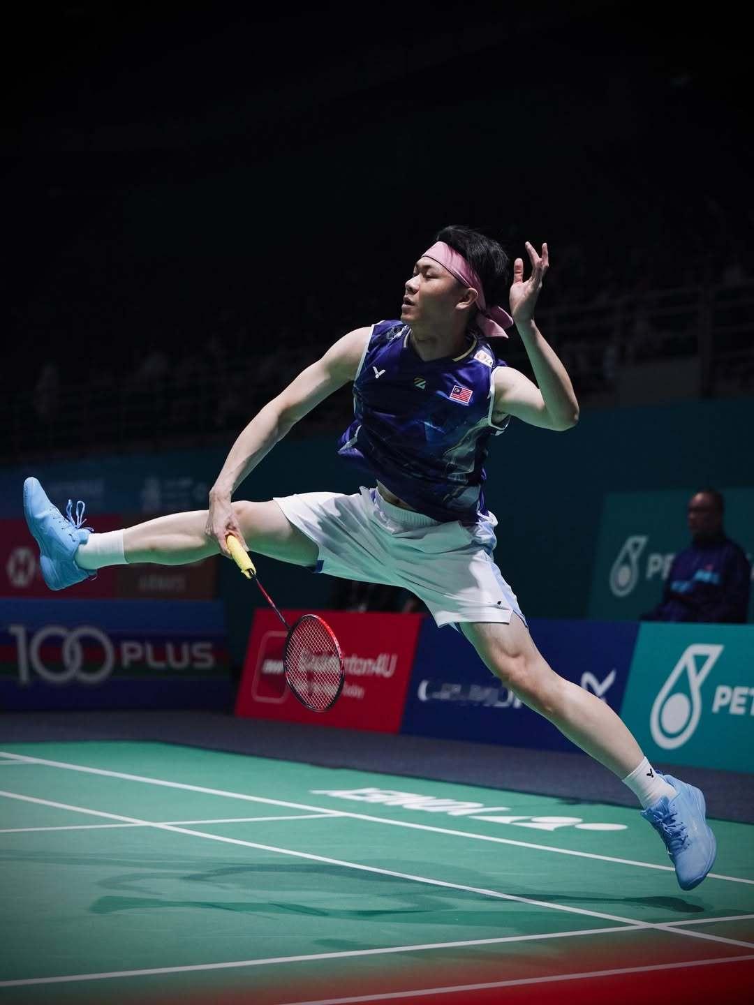 李梓嘉🇲🇾 21-19、21-11 🇮🇳普兰诺伊下轮：李梓嘉🇲🇾 v